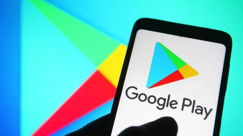Trojan Horse inside Google Play: Aptoide Breaks Back Into the Android Ecosystem