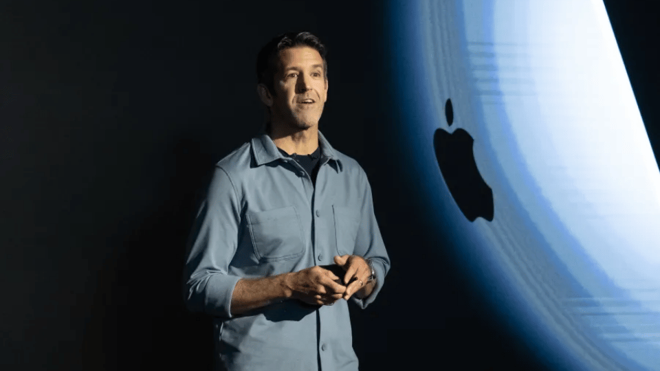 Crown Passed: John Ternus Takes Control as Apple Names New Chief Executive